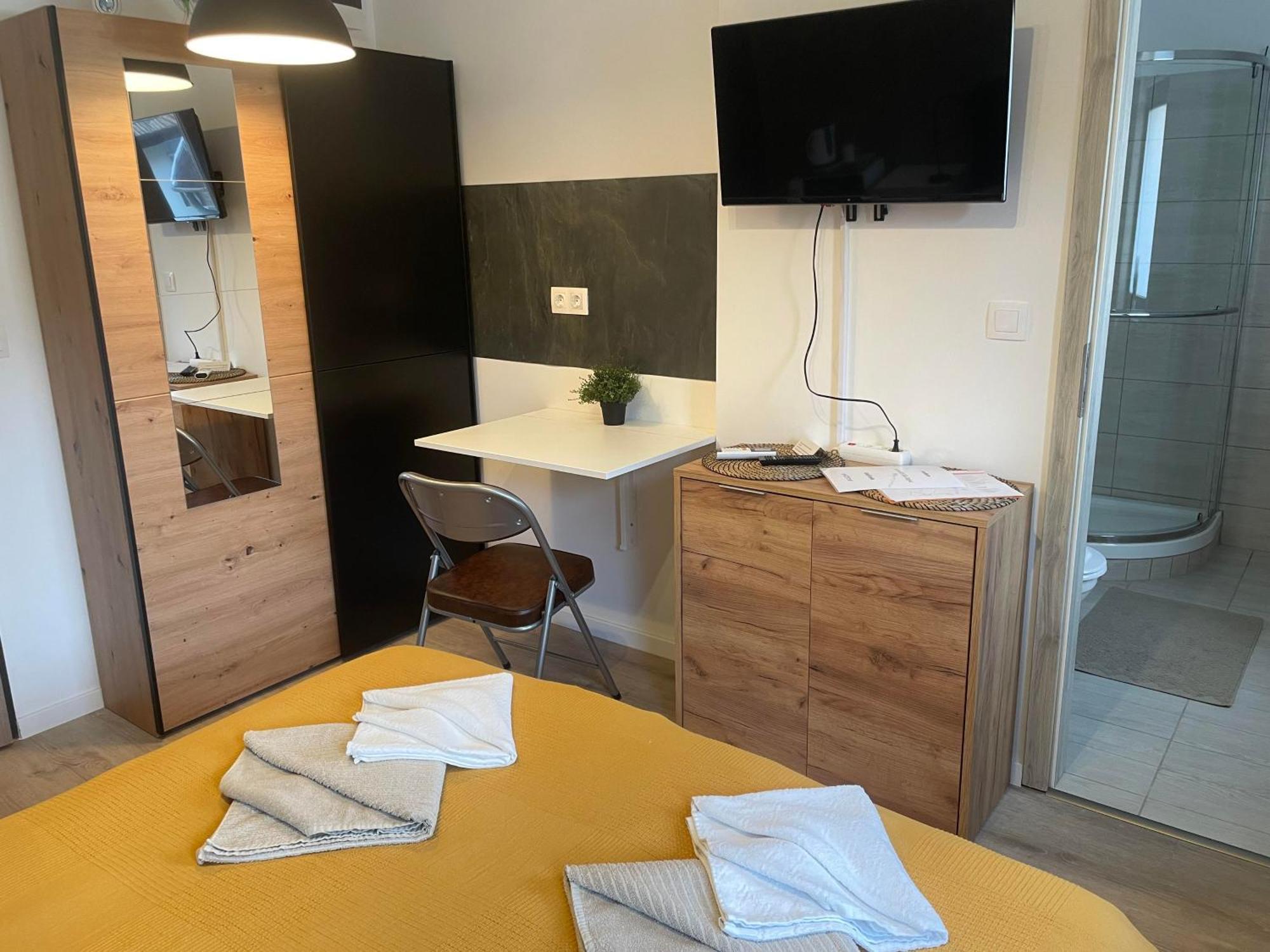 Fot Szent Benedek Apartman 아파트 외부 사진