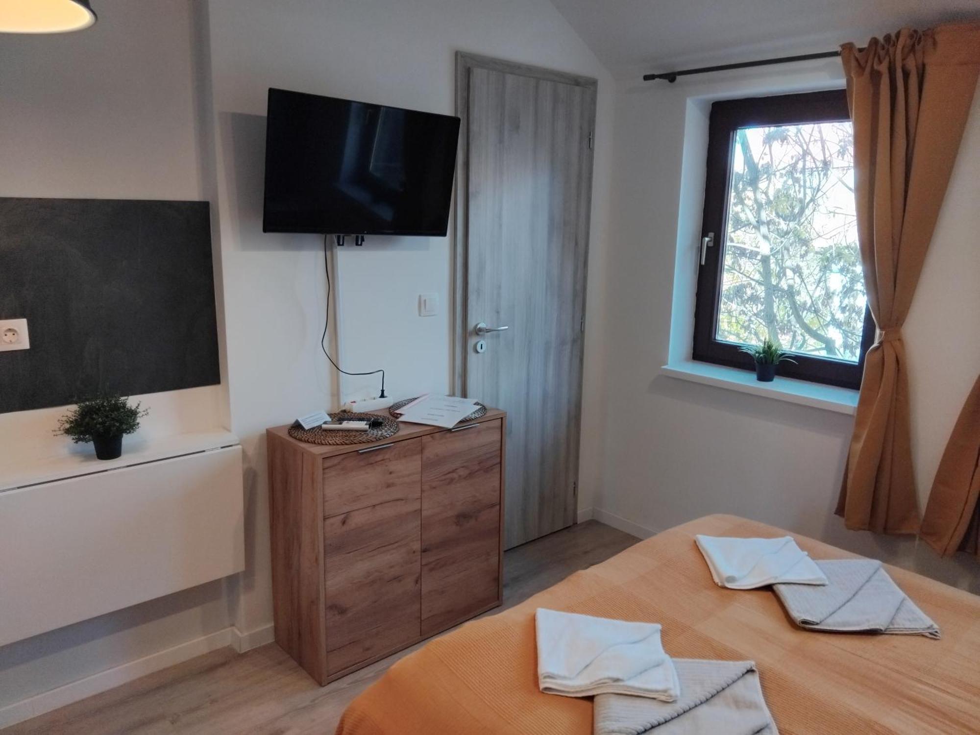 Fot Szent Benedek Apartman 아파트 외부 사진