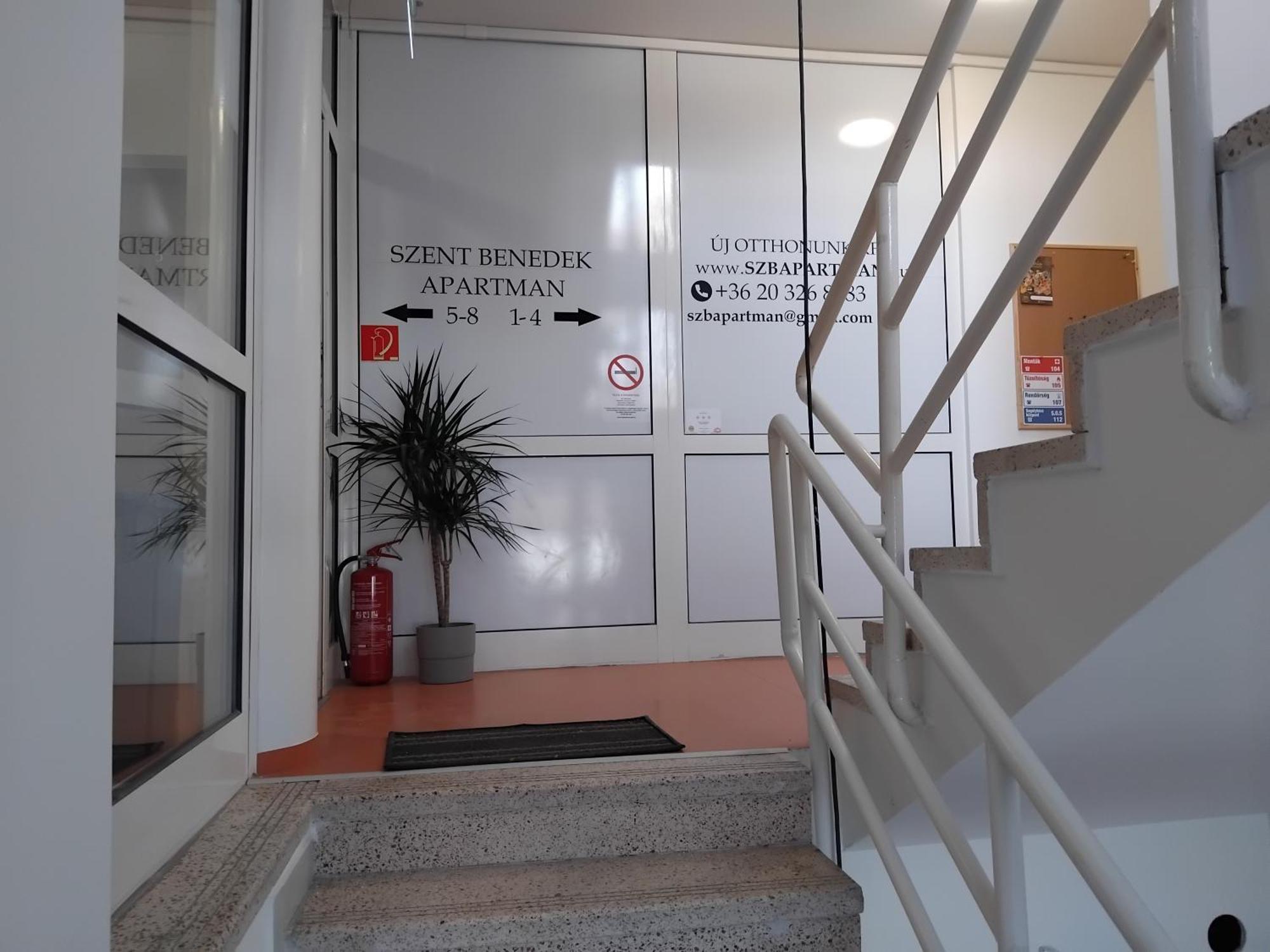 Fot Szent Benedek Apartman 아파트 외부 사진