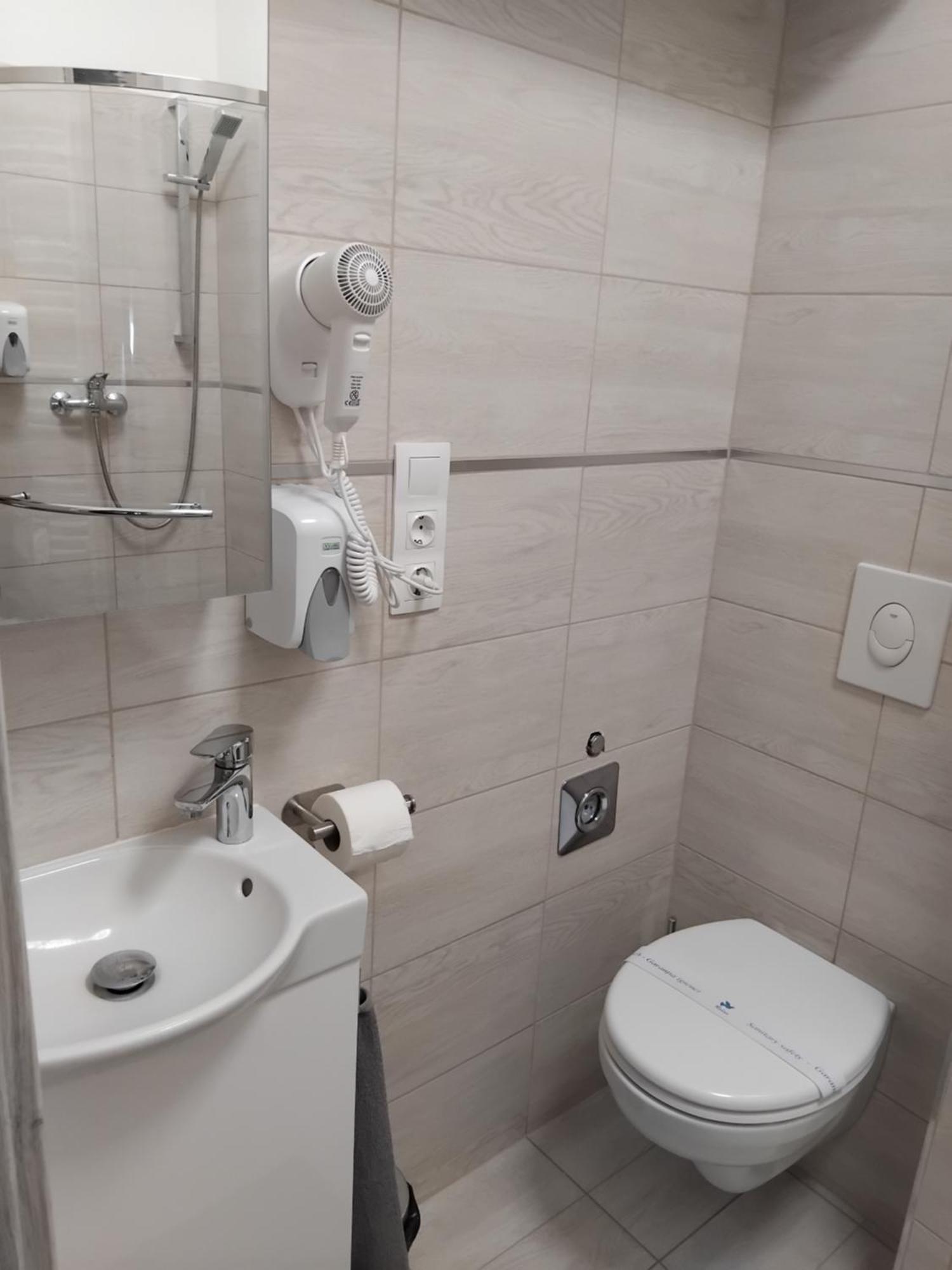 Fot Szent Benedek Apartman 아파트 외부 사진