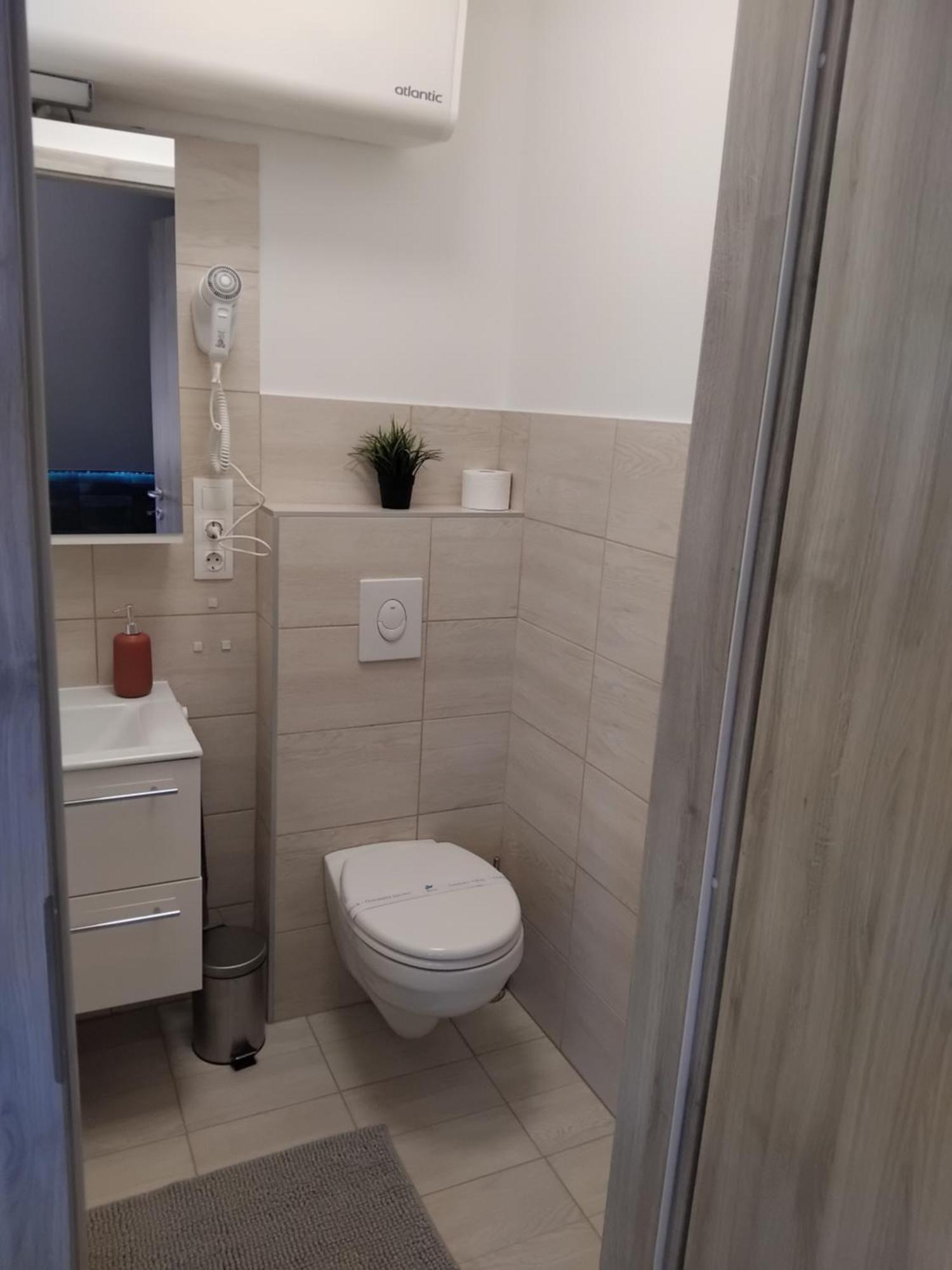Fot Szent Benedek Apartman 아파트 외부 사진